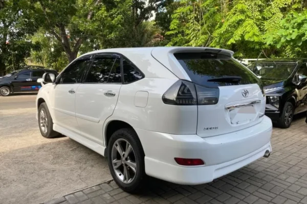 Toyota Harrier 3.0 e-CVT 2003