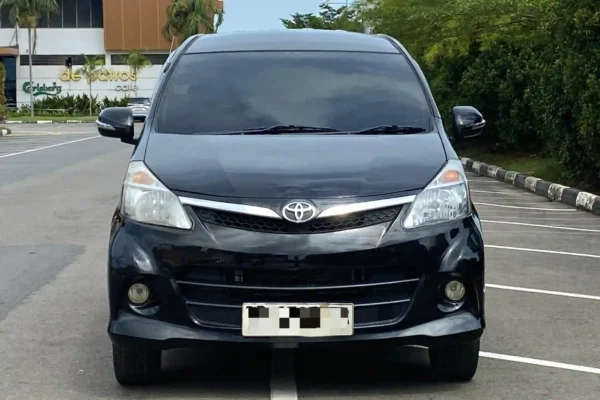 Toyota Avanza Veloz 1.5 AT 2013