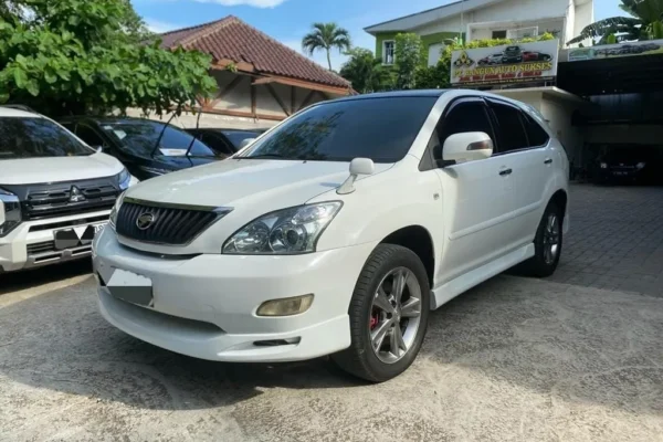 Toyota Harrier 3.0 e-CVT 2003